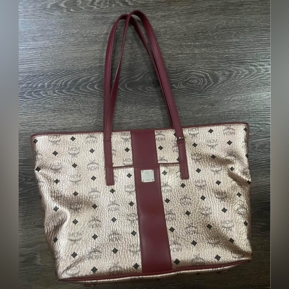 MCM Gold and Burgundy Women´s Tote Bag. check pics....